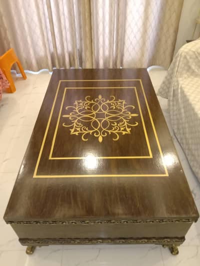| Center Table | Excellent Condition. 03072401657