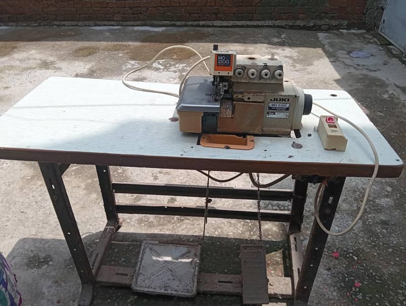 overlock machine 8