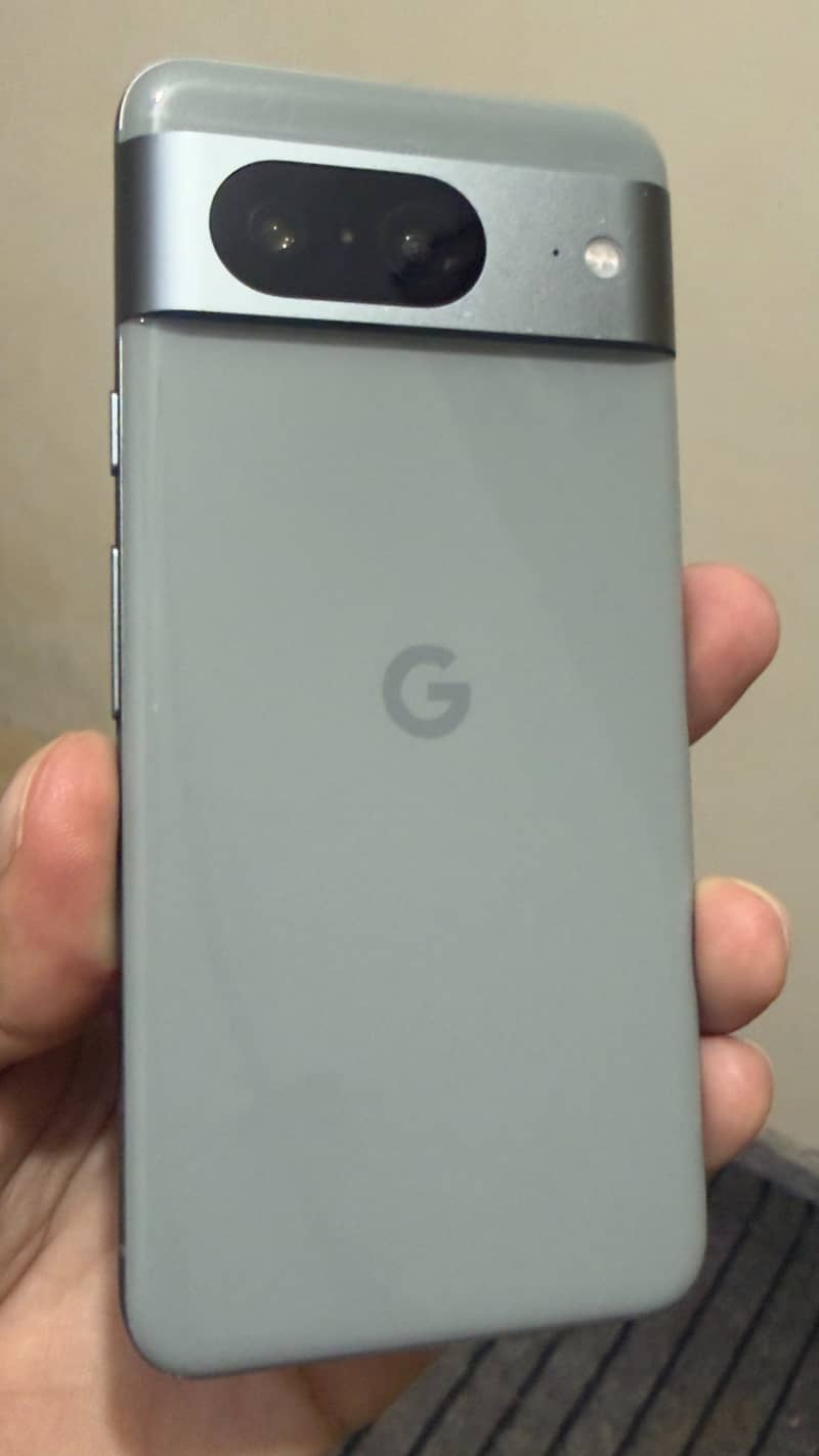 Google Pixel 8 3
