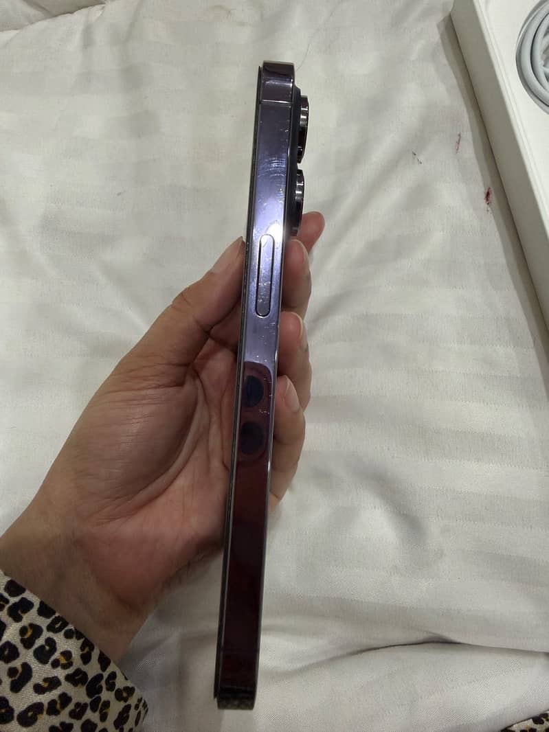 Apple iPhone 14 Pro 2