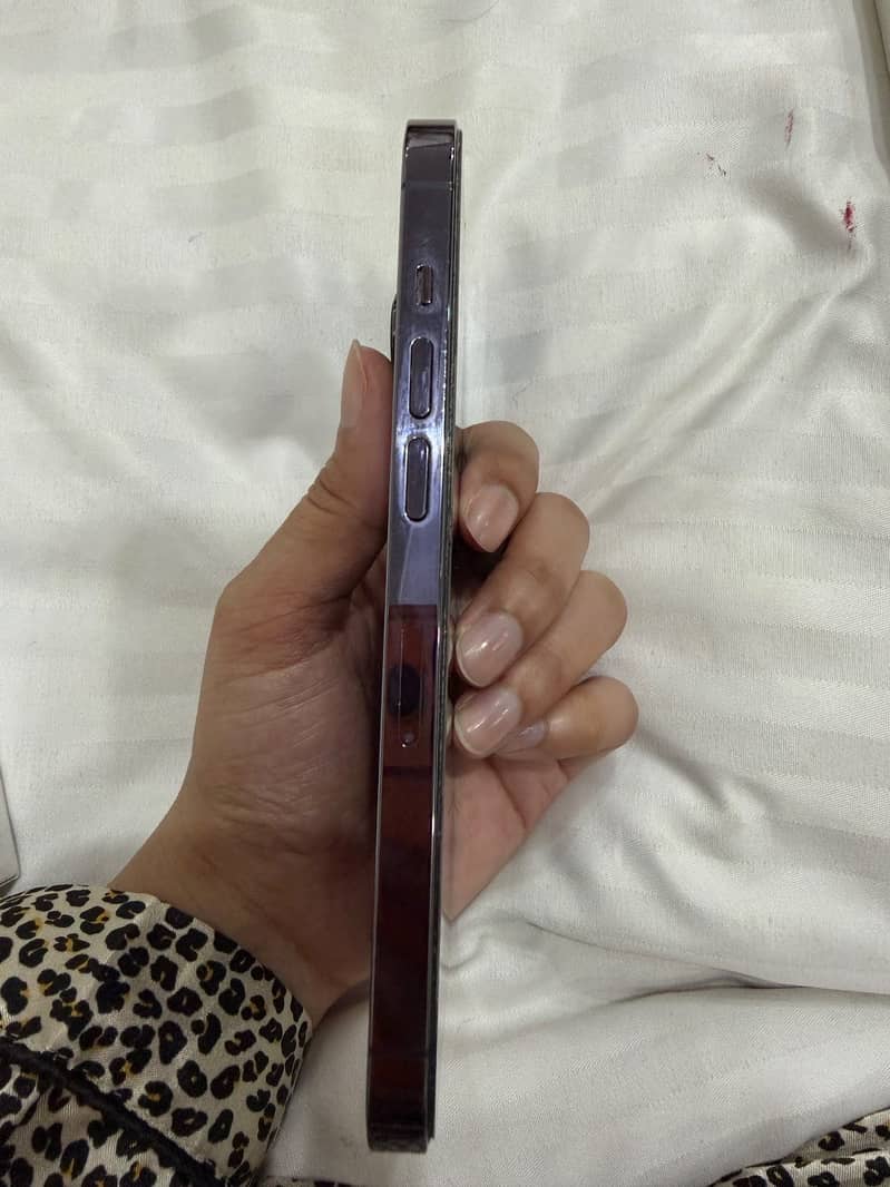 Apple iPhone 14 Pro 4