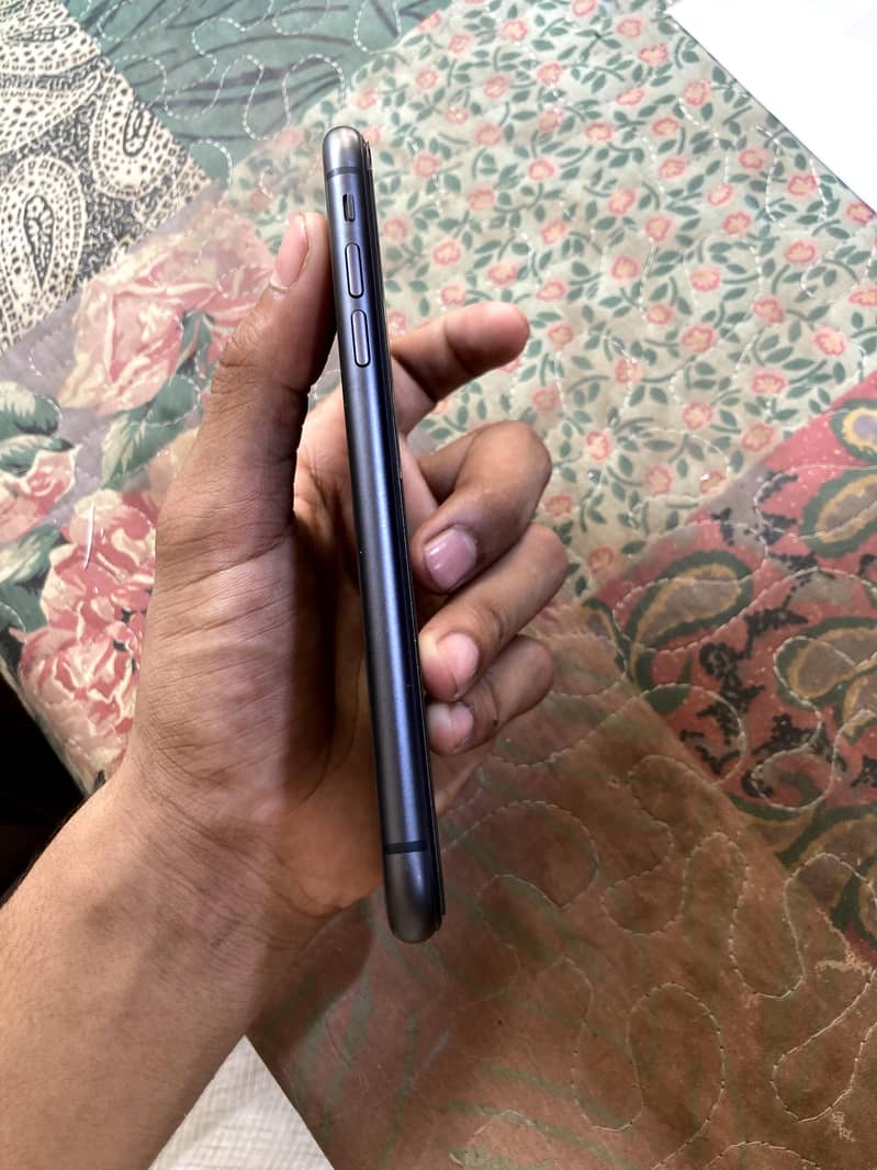 Apple iPhone 11 2