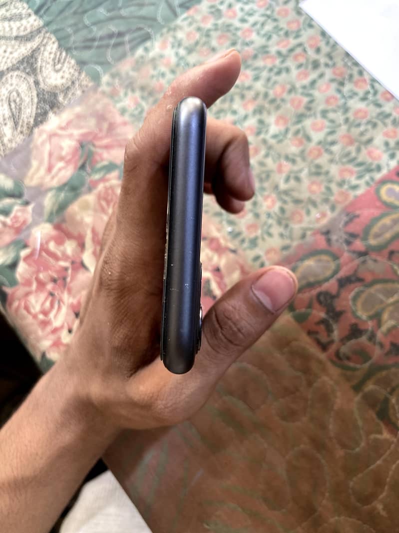 Apple iPhone 11 5
