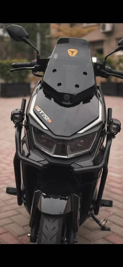 Yadea GT 70 Cyber, Electric Scooter, Brand New