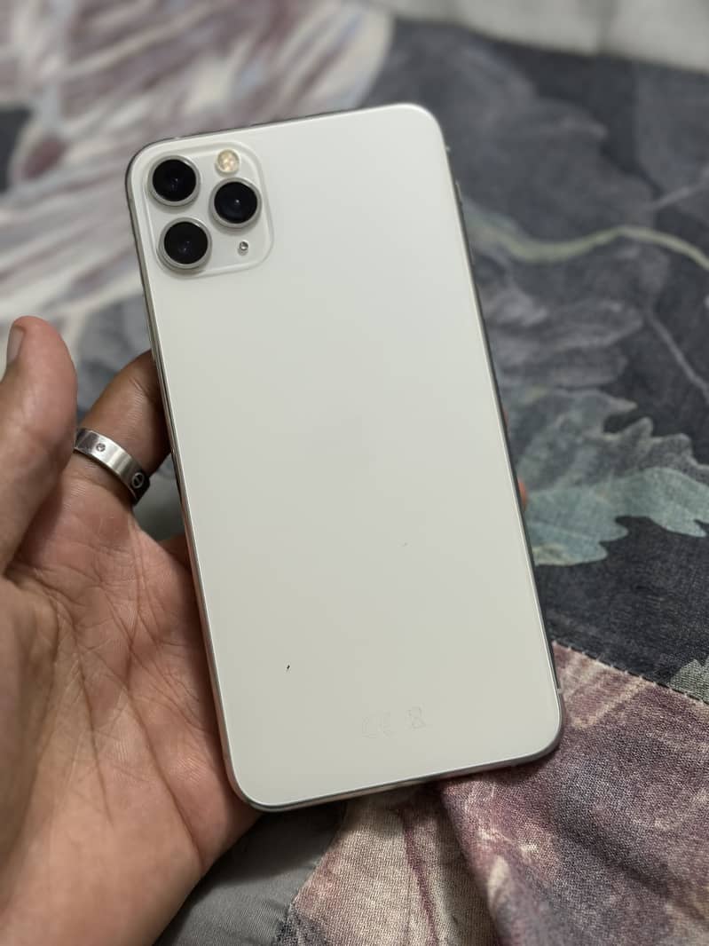 iphone 11 pro max 3