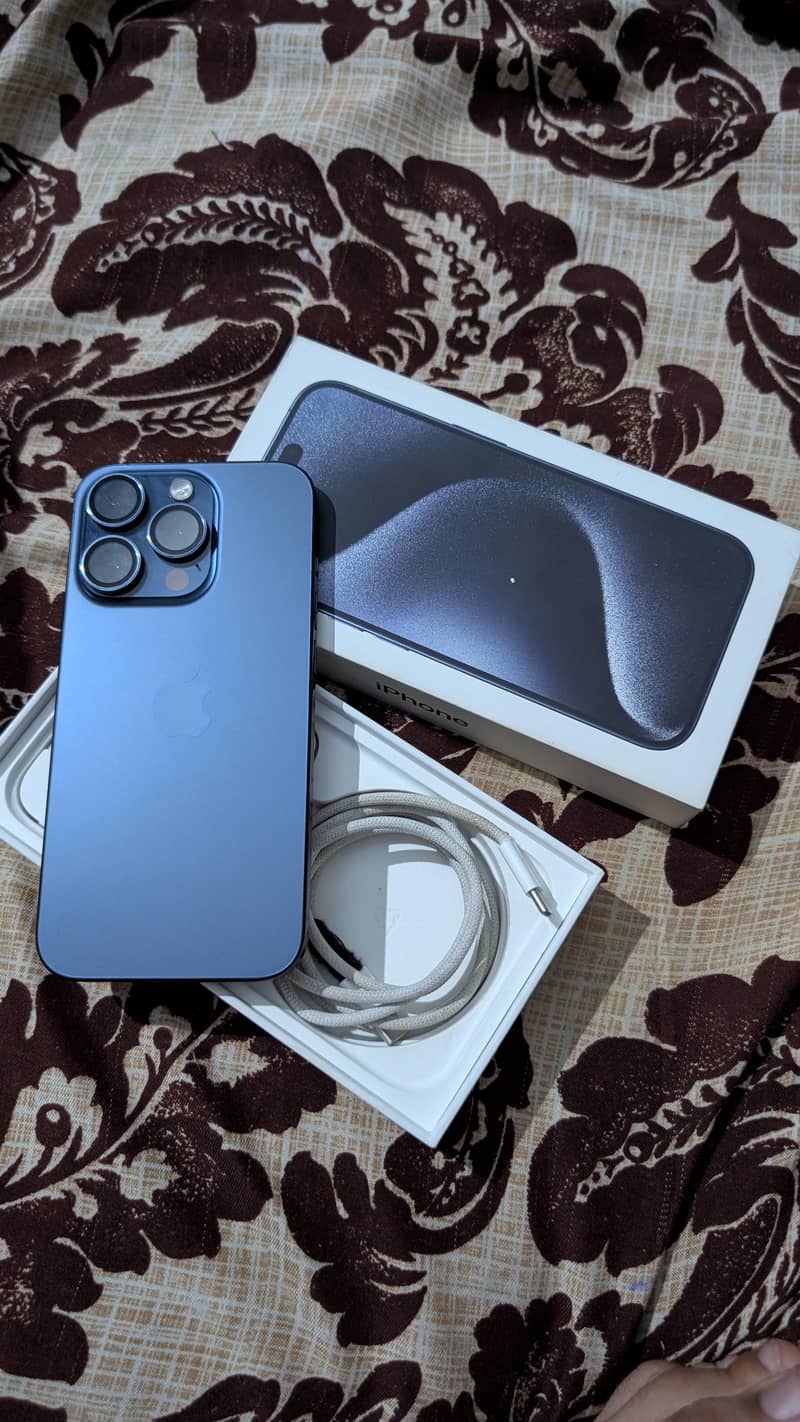 Apple iPhone 15 Pro 0