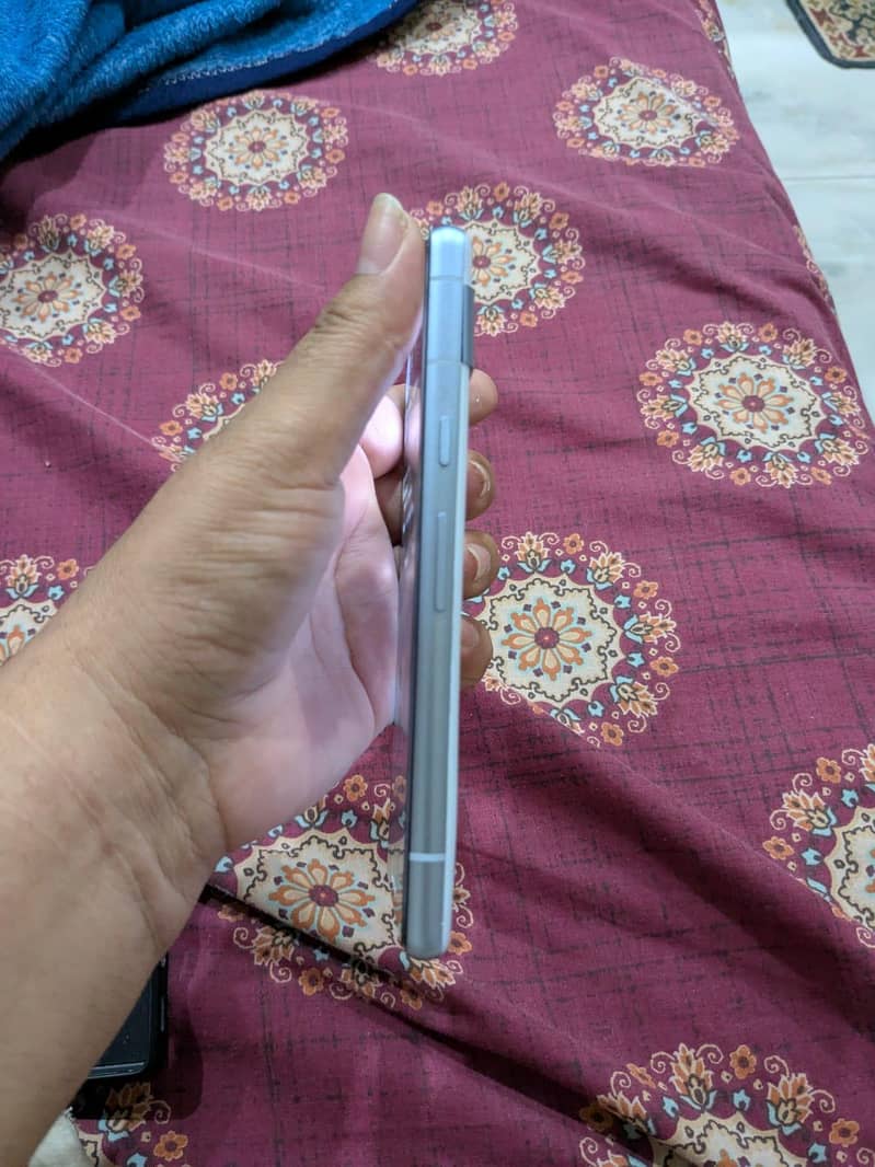 Google Pixel 7a 3