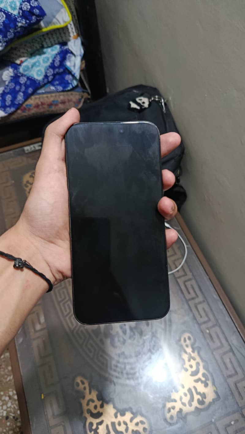 Apple iPhone 15 Pro Max 2