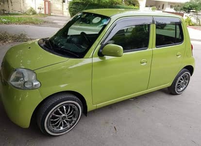esse 2009 owned by govt officer