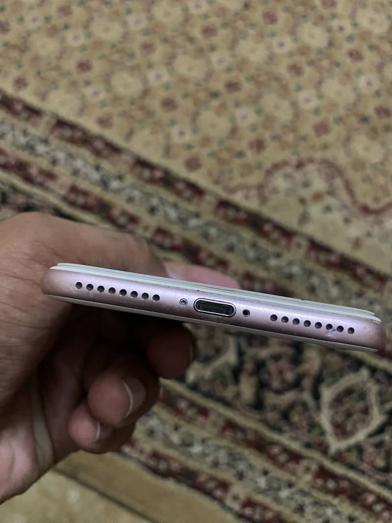 Apple iPhone 7 Plus 1