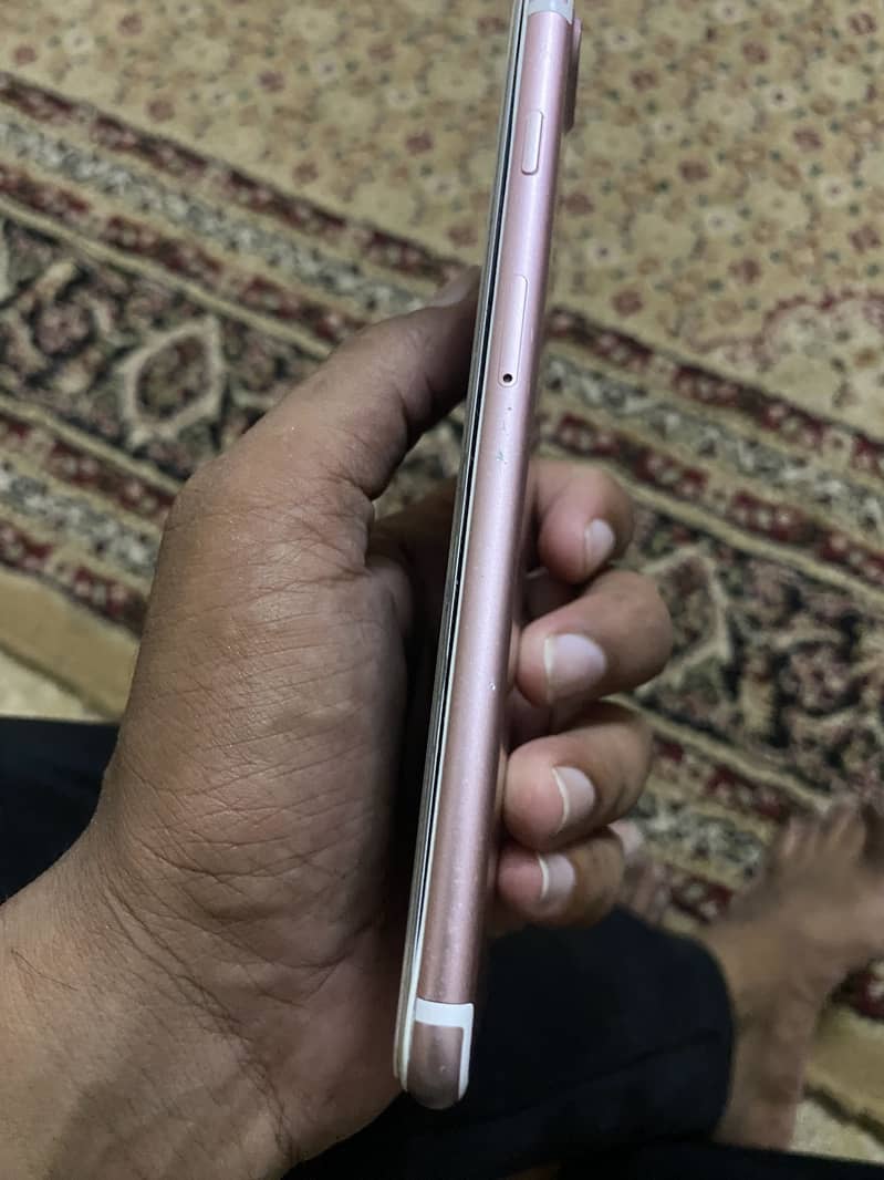 Apple iPhone 7 Plus 2
