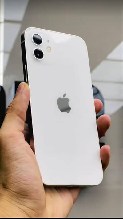 Apple iPhone 12