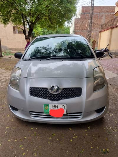 Toyota Vitz 2012