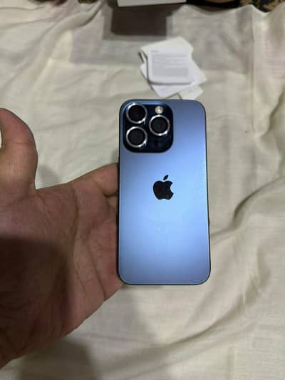 Apple iPhone 15 Pro water pack 256 pta approved