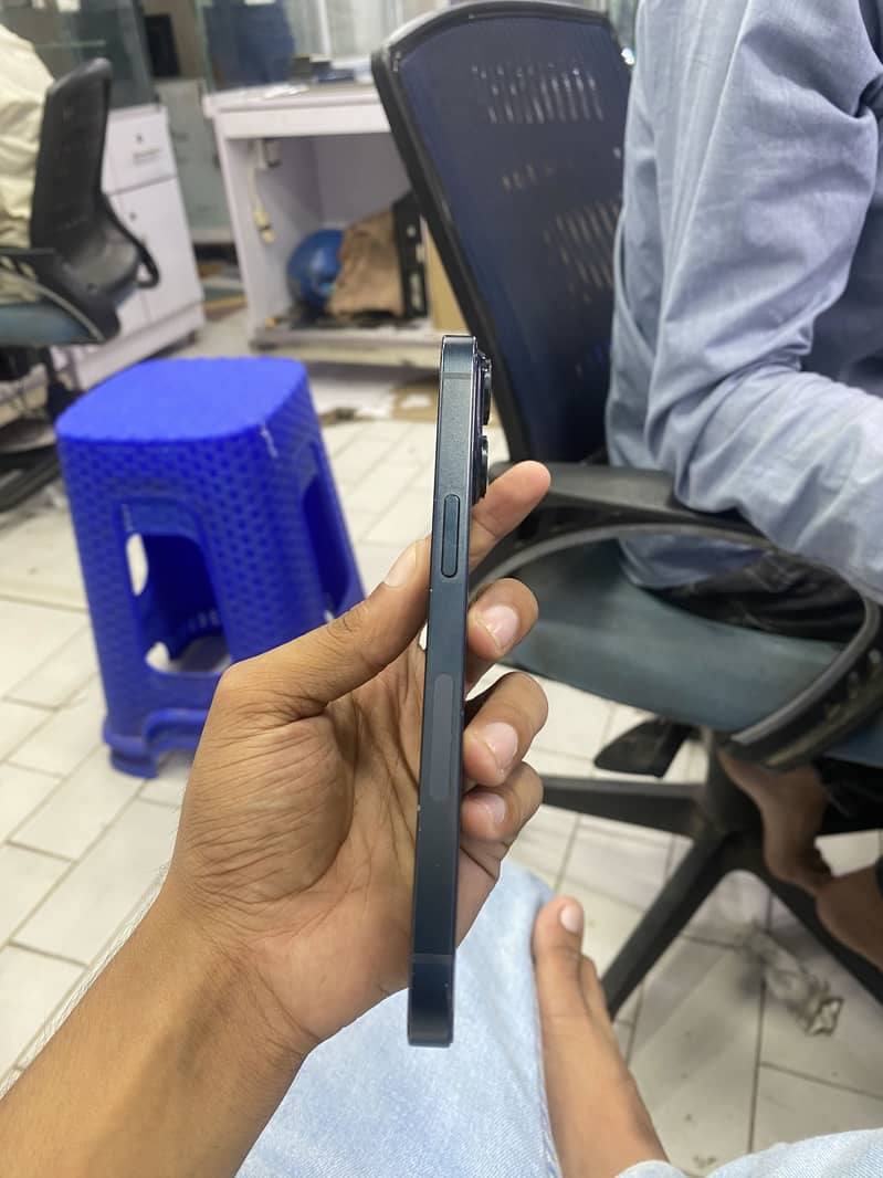 Apple iPhone 14 0