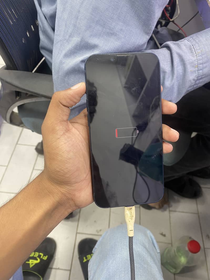 Apple iPhone 14 2