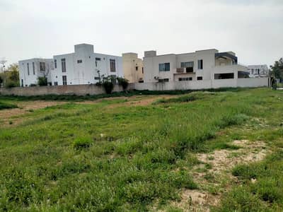 PLOT # Z6-550 RESIDENTIAL PLOT LOCATED IN THE BEST BLOCK OF DHA LAHORE.