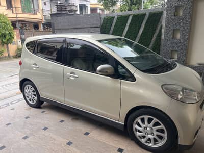 Daihatsu Sonica 2012