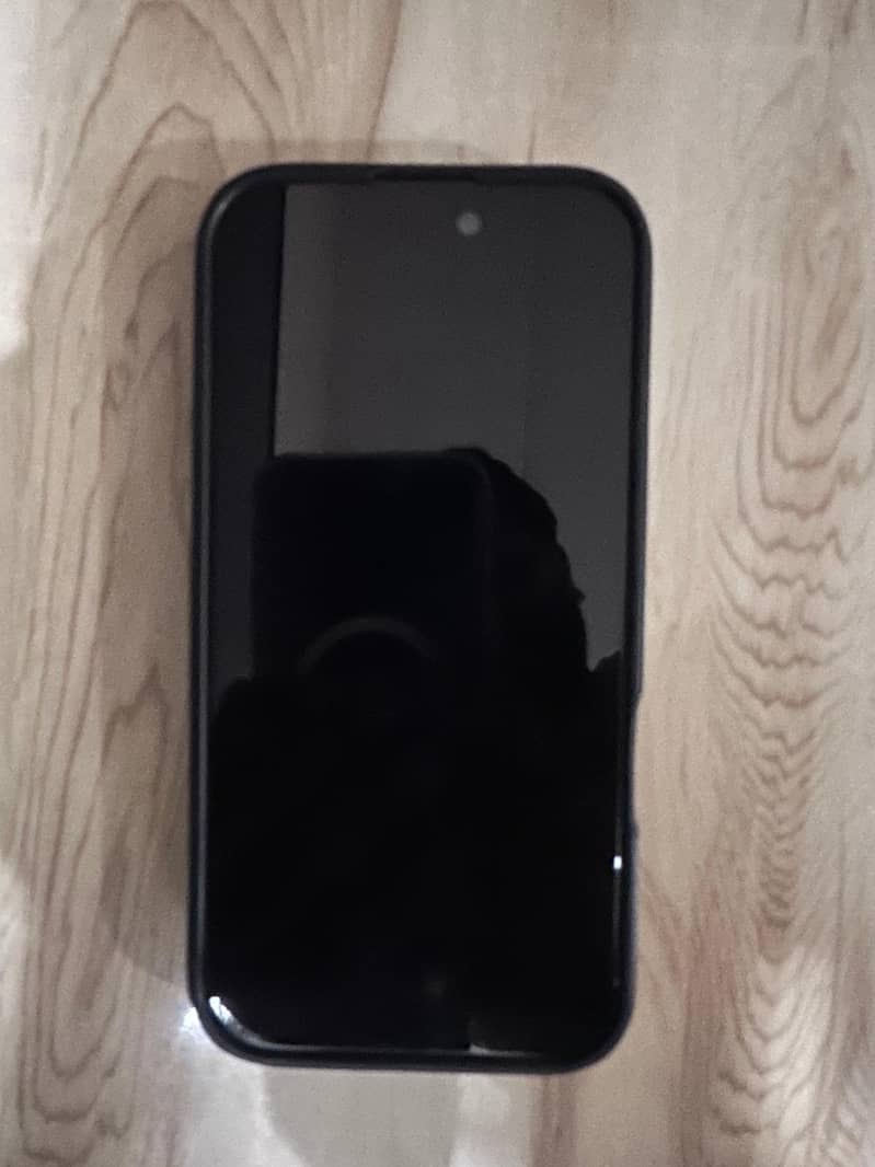 iPhone 16 jv 1