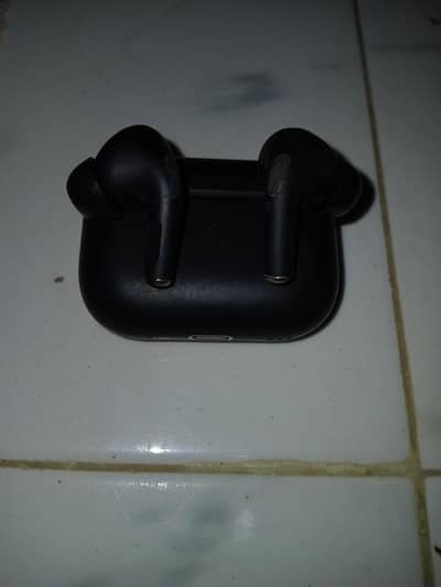 Pro 2 airpods urgent sell price can be negotiable