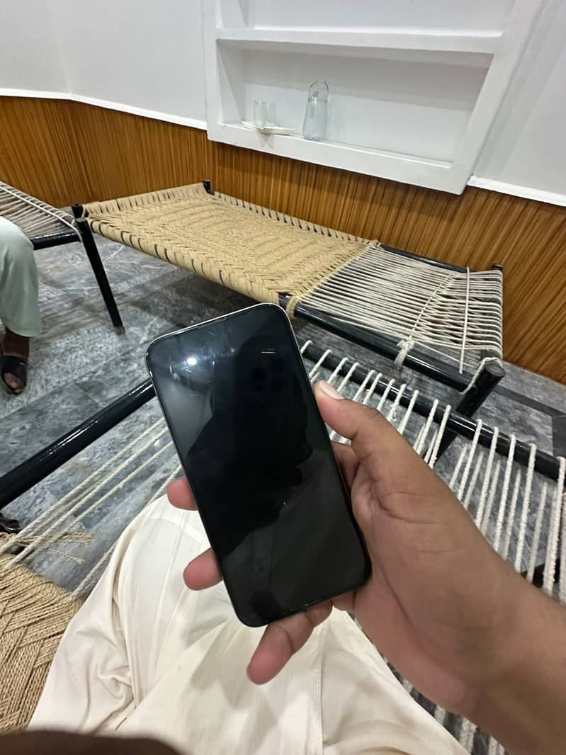 Apple iPhone 15 Pro Max 3
