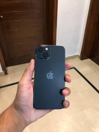 Apple iPhone 13
