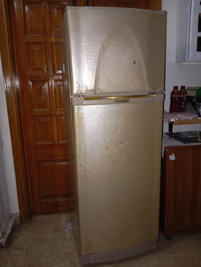 Dawlance Medium Refrigerator + Freezer