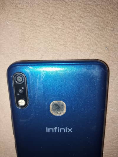 Infinix Hot 8