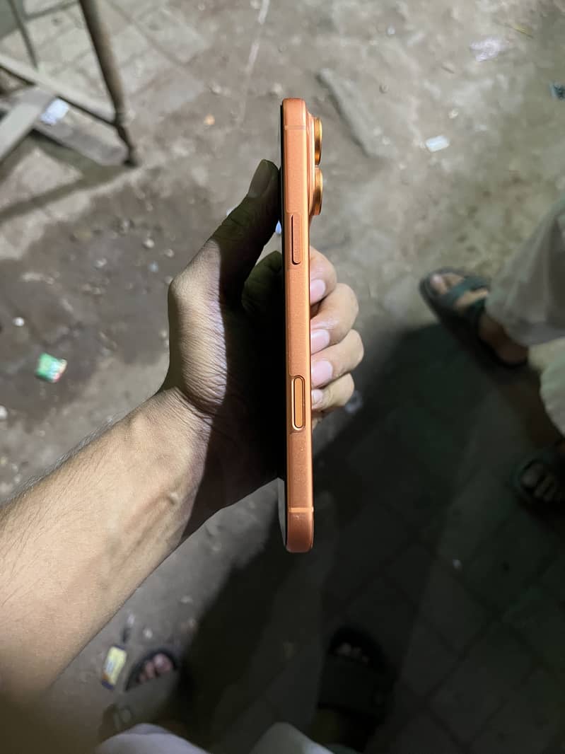Apple iPhone 17 Pro Max 0