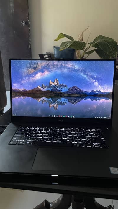 Dell Precision5520- Core i7 7820HQ/16GB RAM/4Kdisplay/M1200 4 GB GPU