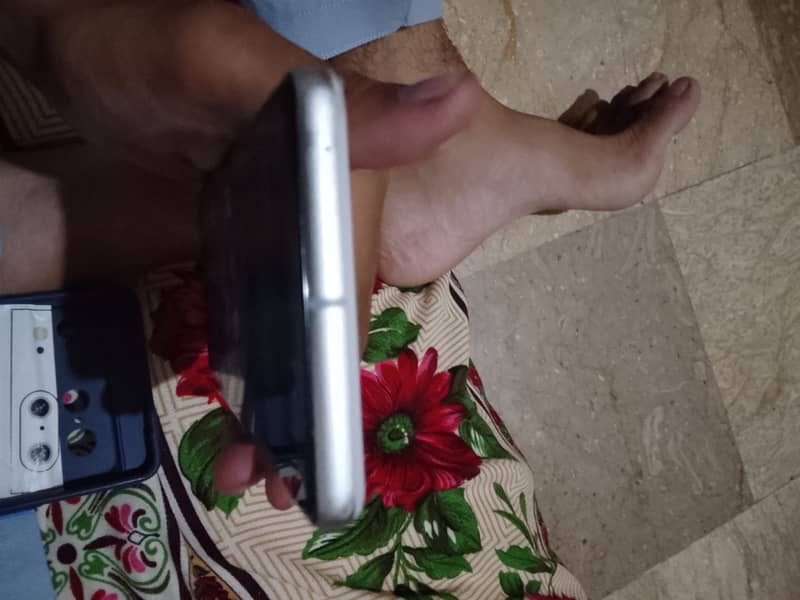 Google Pixel 7 4