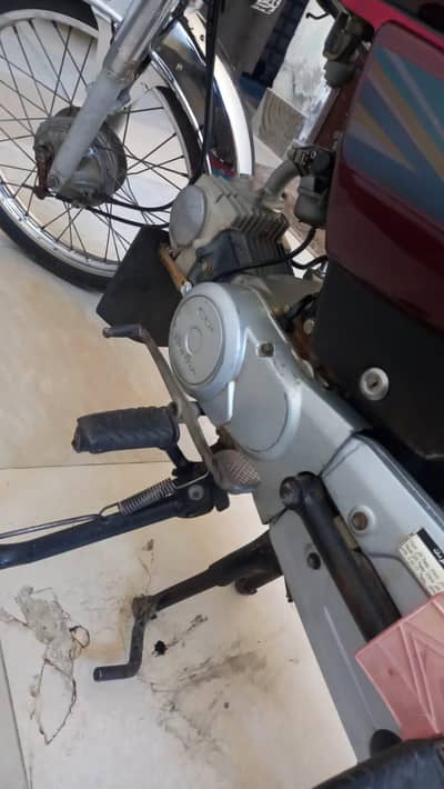 Honda CD 70 cc 0328/31/60/580urgent sel karni hai bike model 2019