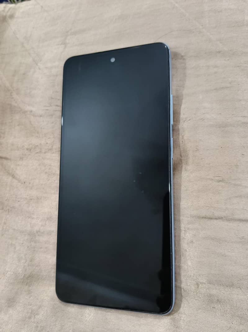 OPPO A60 0