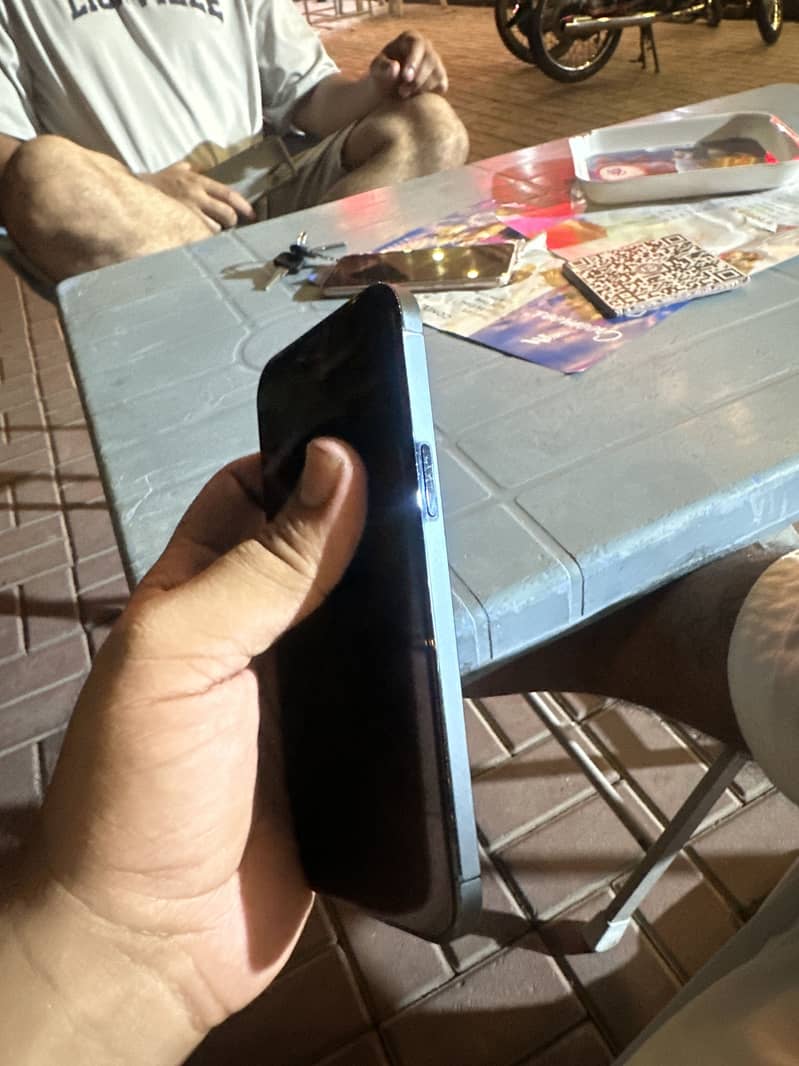 Apple iPhone 12 Pro Max 3
