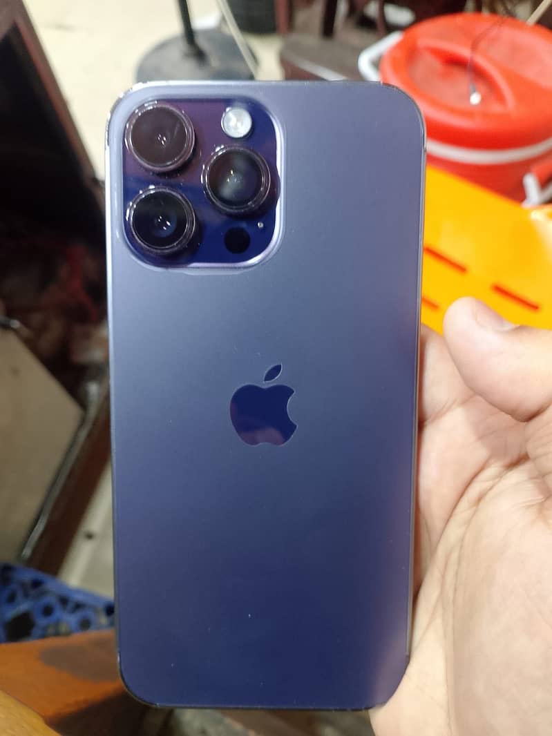 Apple iPhone 14 Pro Max 0