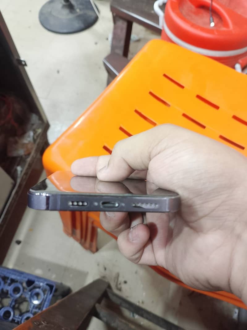 Apple iPhone 14 Pro Max 2