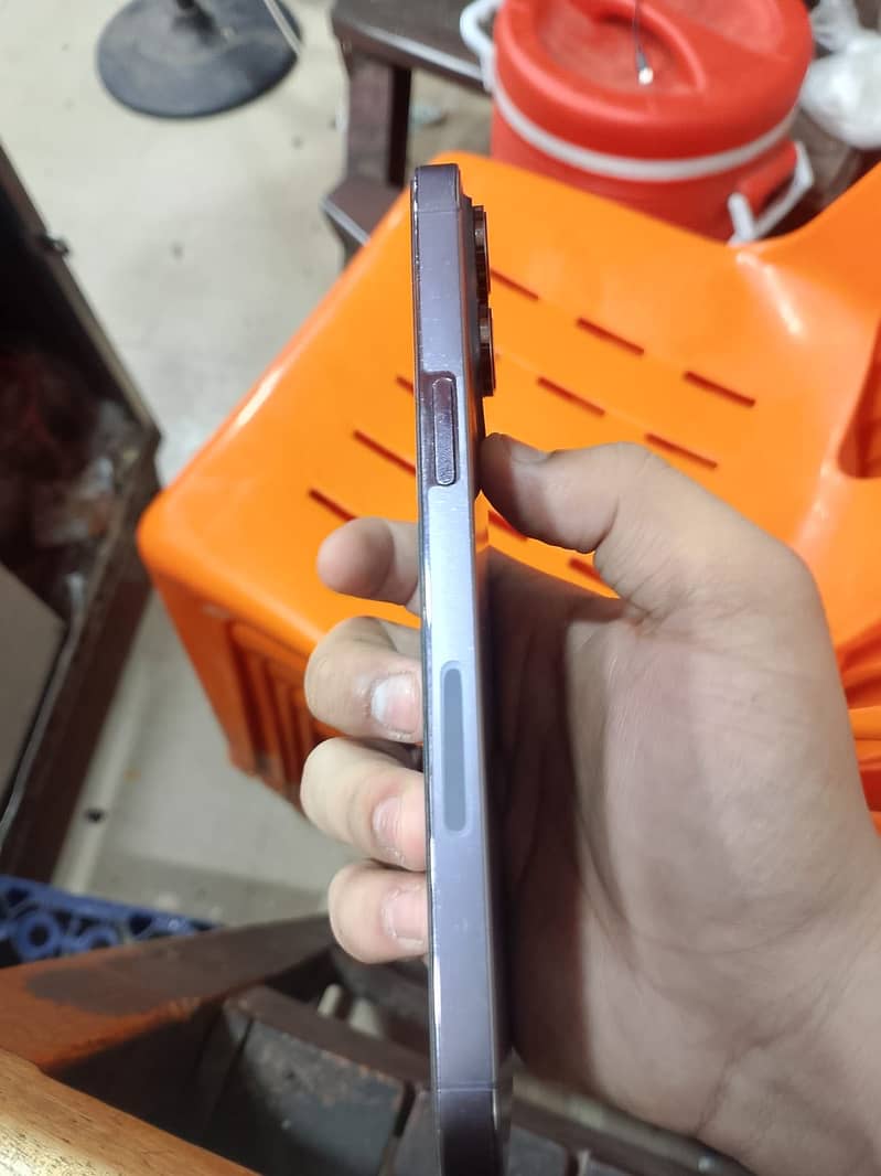 Apple iPhone 14 Pro Max 4