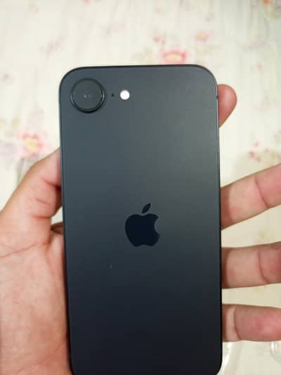 Apple iPhone 16e