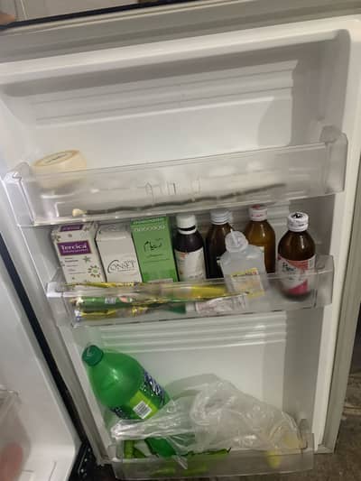 Fridge for sell under warranty