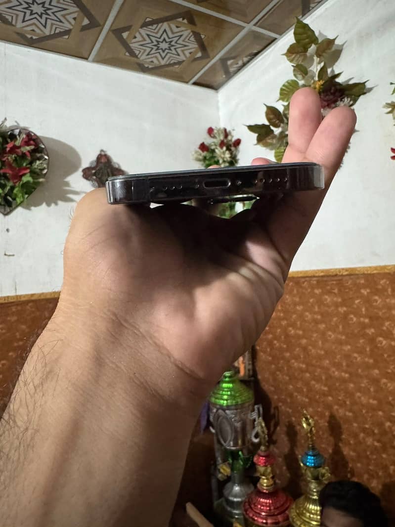 Apple iPhone 12 Pro 2