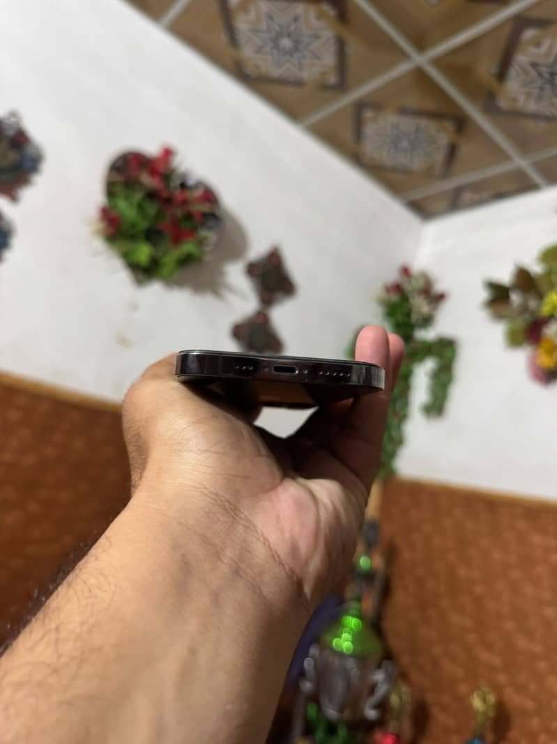 Apple iPhone 12 Pro 3