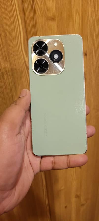 Tecno Spark 20C 8/128 with box