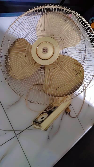 Pak Fan bracket fan