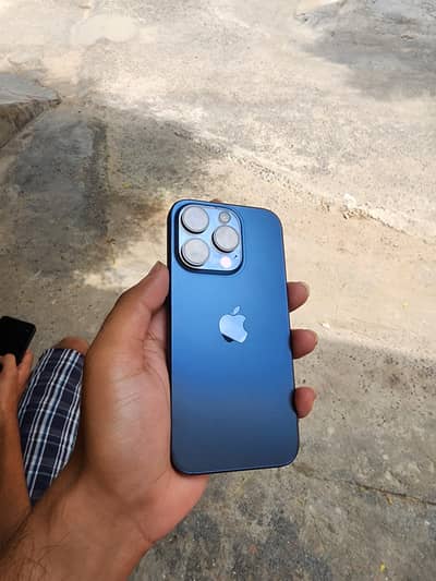 Apple iPhone 15 Pro