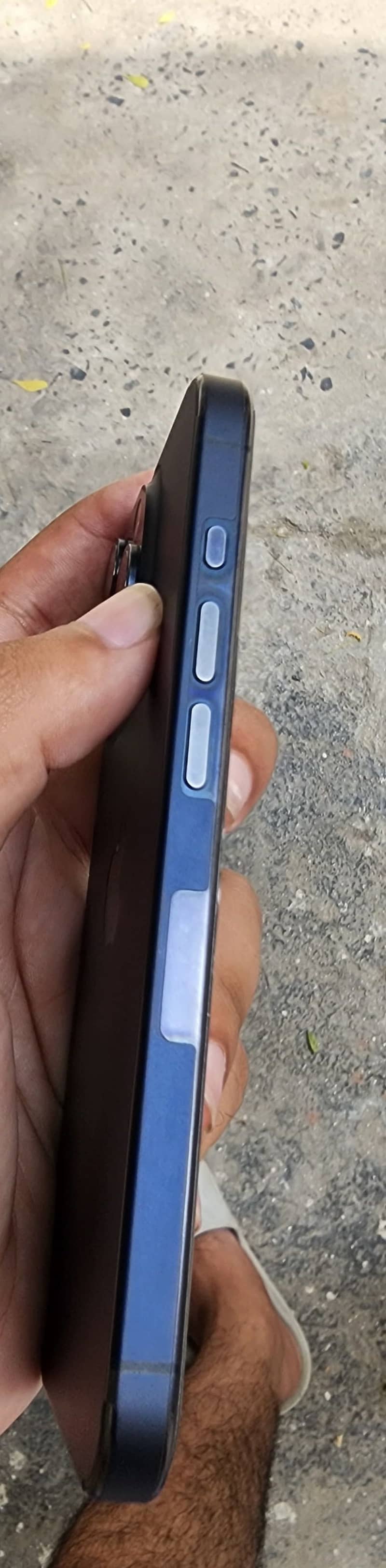 Apple iPhone 15 Pro 4