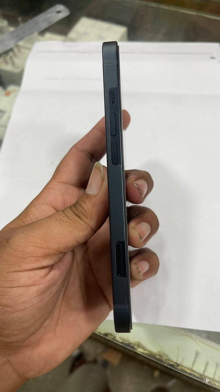 Apple iPhone 13 3