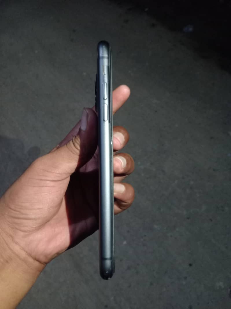 Apple iPhone 11 5