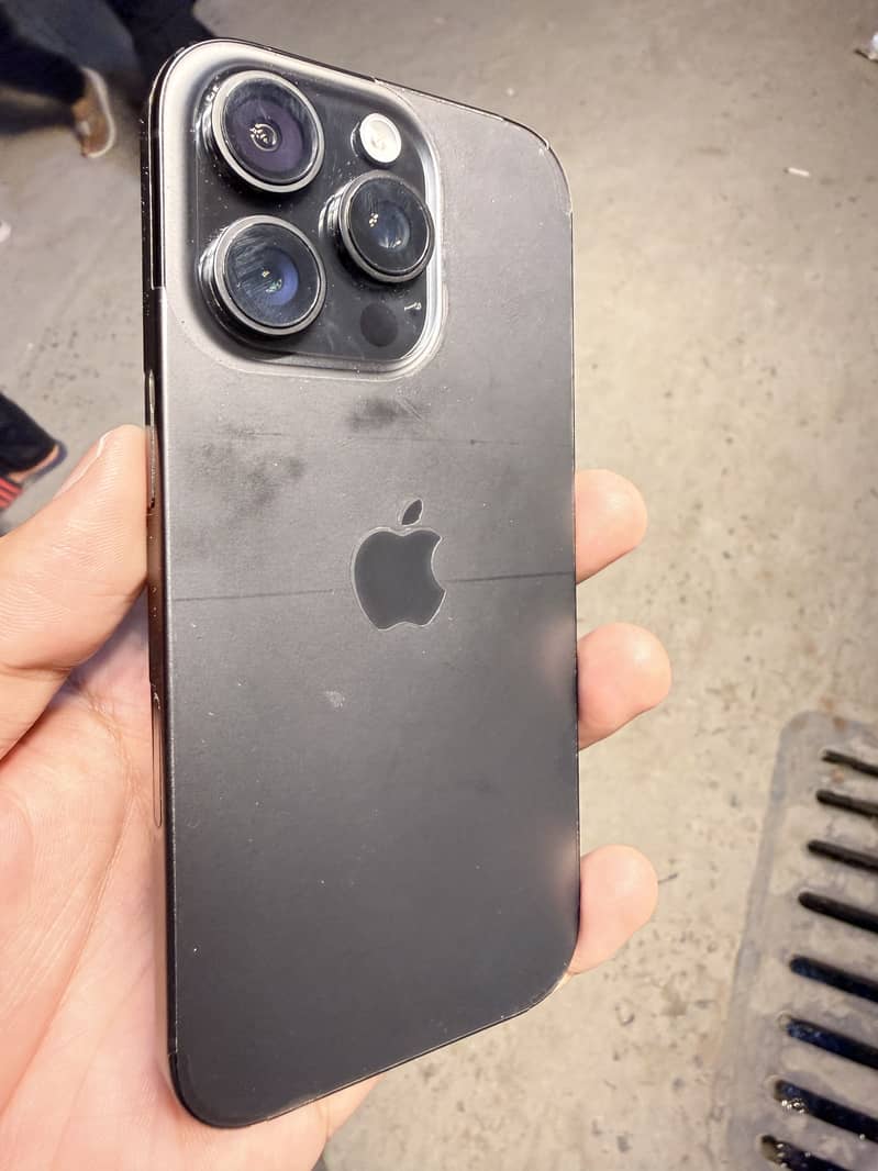 Apple iPhone 16 Pro 7