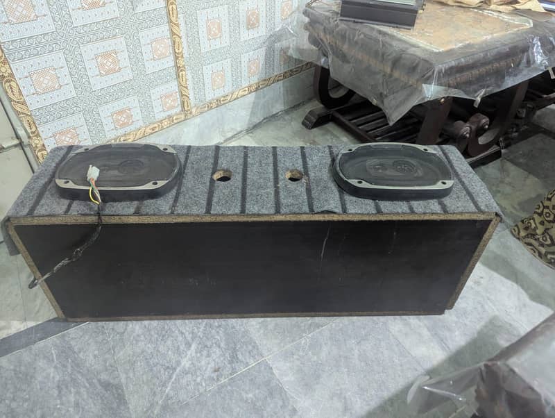 Amplifier and Speaker 3