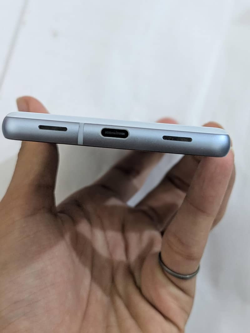 Google Pixel 7a 2